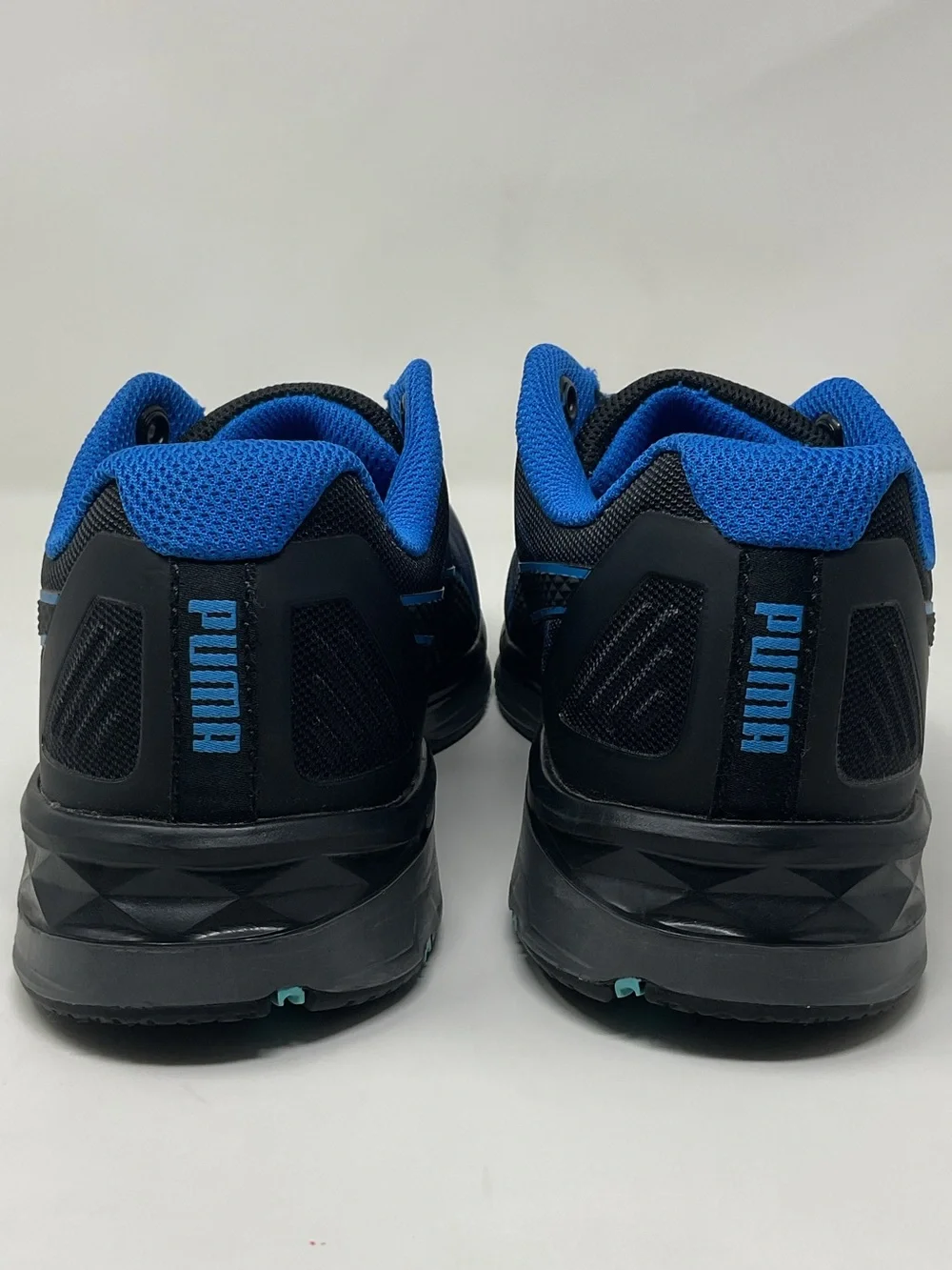 Puma lightweight athletic